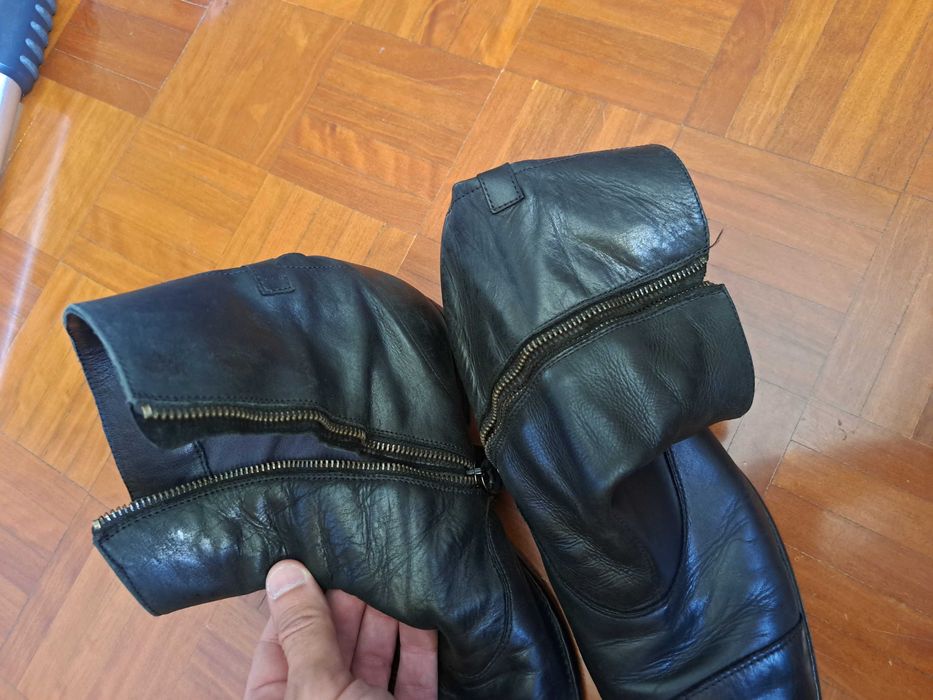 Botas cabedal 44 pretas homem usadas