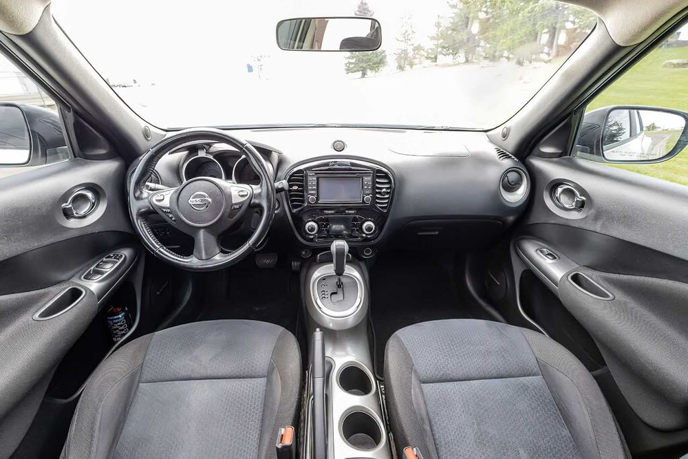 Nissan Juke SV      2016