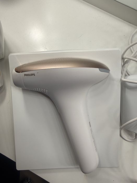 Фотоепілятор Philips Lumea Advanced
