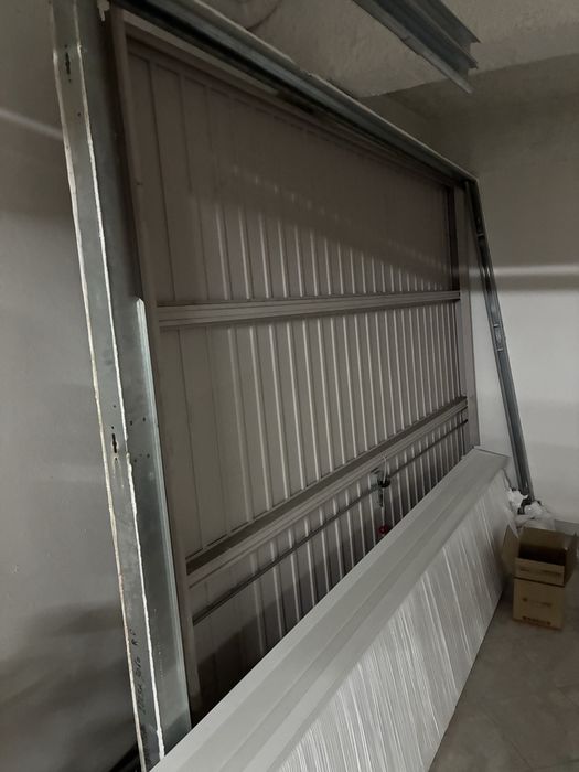 Portao  de garagem