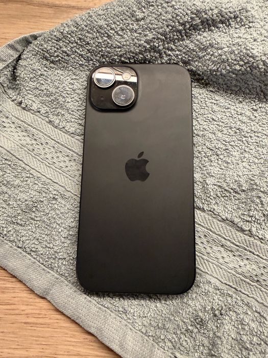 Iphone 15 128 GB 85% baterii