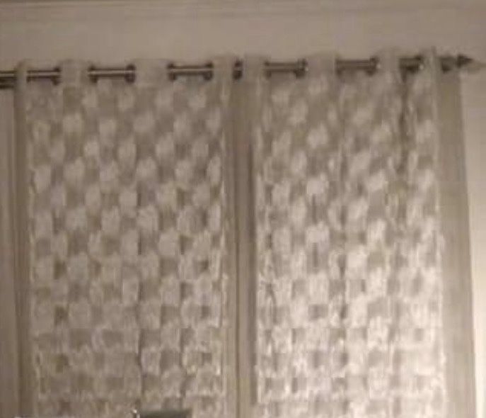 Vendo dois varoēs duplos, argolas, terminais, bengalas, cortinas,
