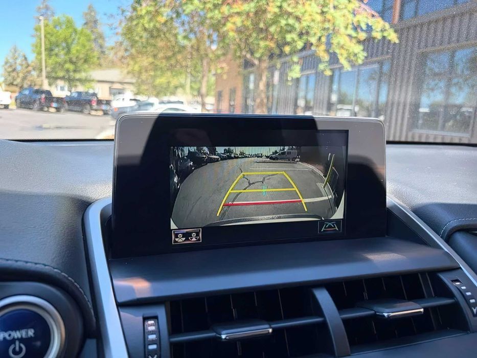 Lexus NX      2019