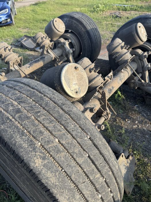Вісь SMB, шини вантжні 365/85/r22.5, розборка полупричип.