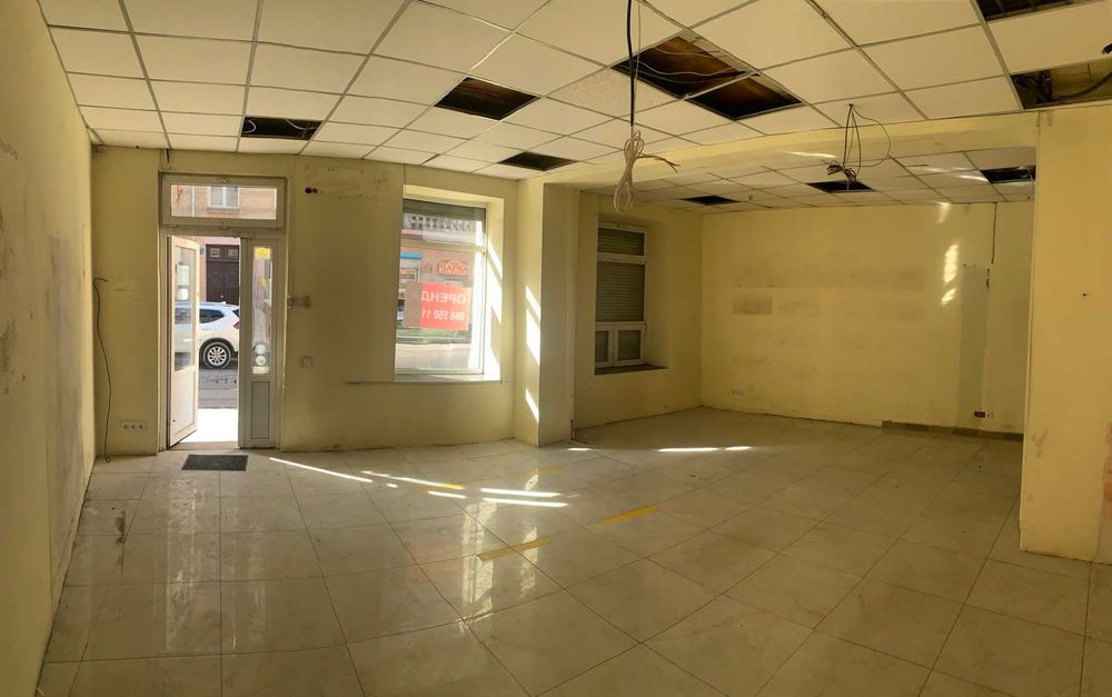 Оренда фасадного приміщення на початку вул. Богдана Хмельницького