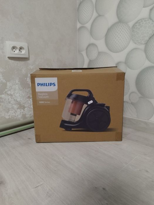 Пилосос безмішковий Philips