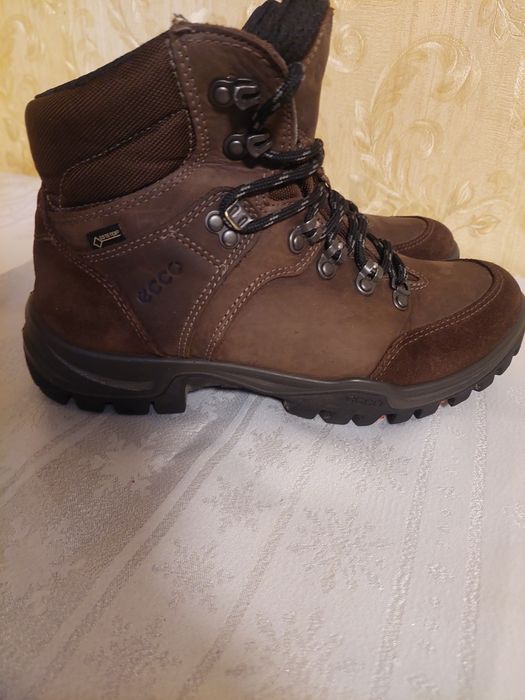 Продам Ботинки Ecco