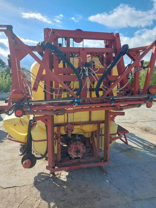 Opryskiwacz 1200L hardi