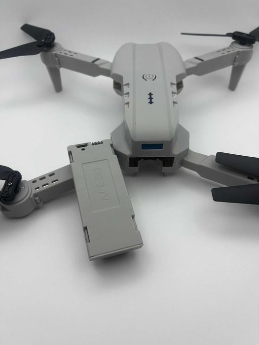 Drone E99 PRO com Comando