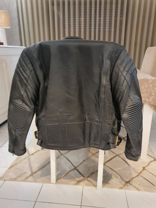 Blusões em Pele Verdadeira – Motard, Casual e Elegante