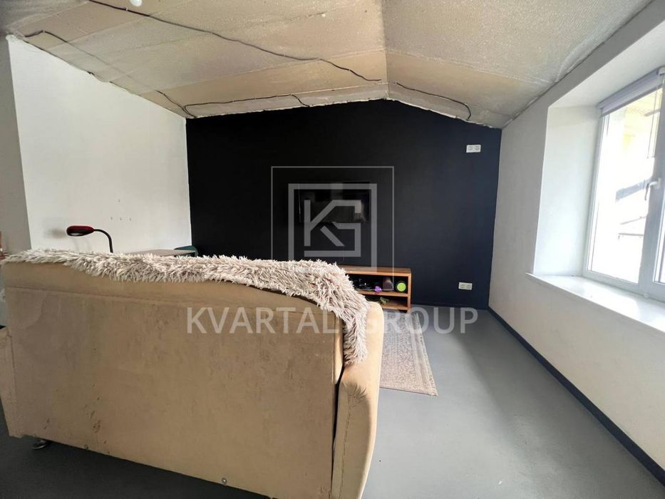 Продам 2к квартиру з незавершеним ремонтом. 2% оформлення!