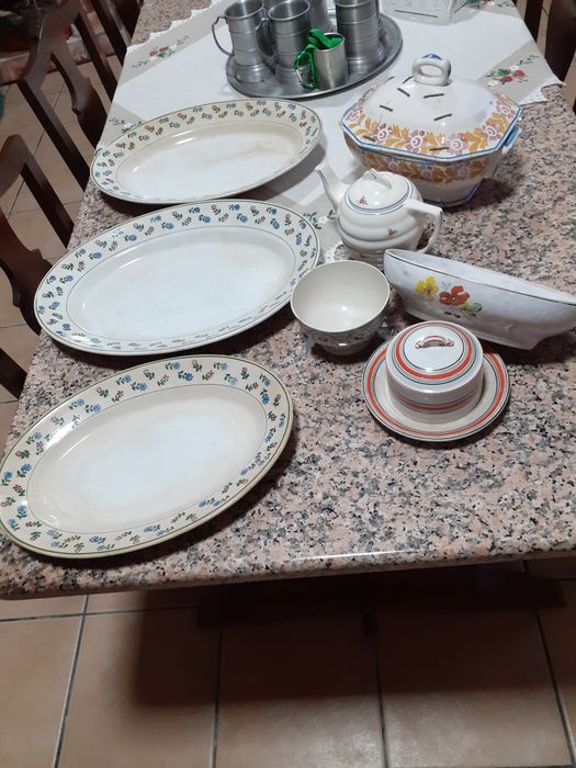 Louça antiga Sacavem e lusitana