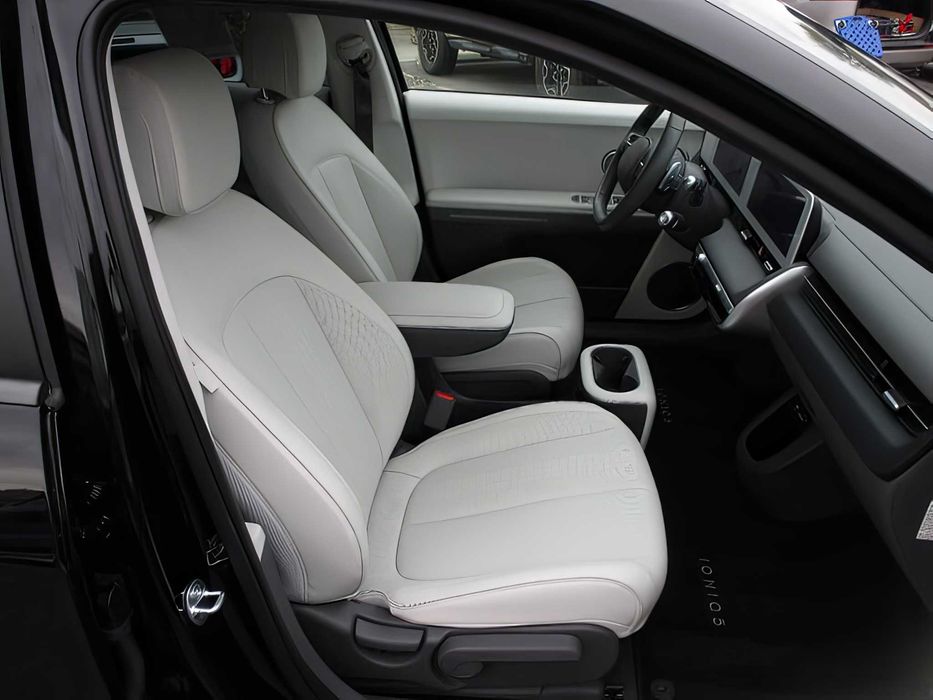 Hyundai Ioniq 5      2023