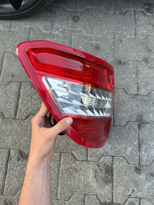 Задній стоп Mercedes-Benz w204 c-class