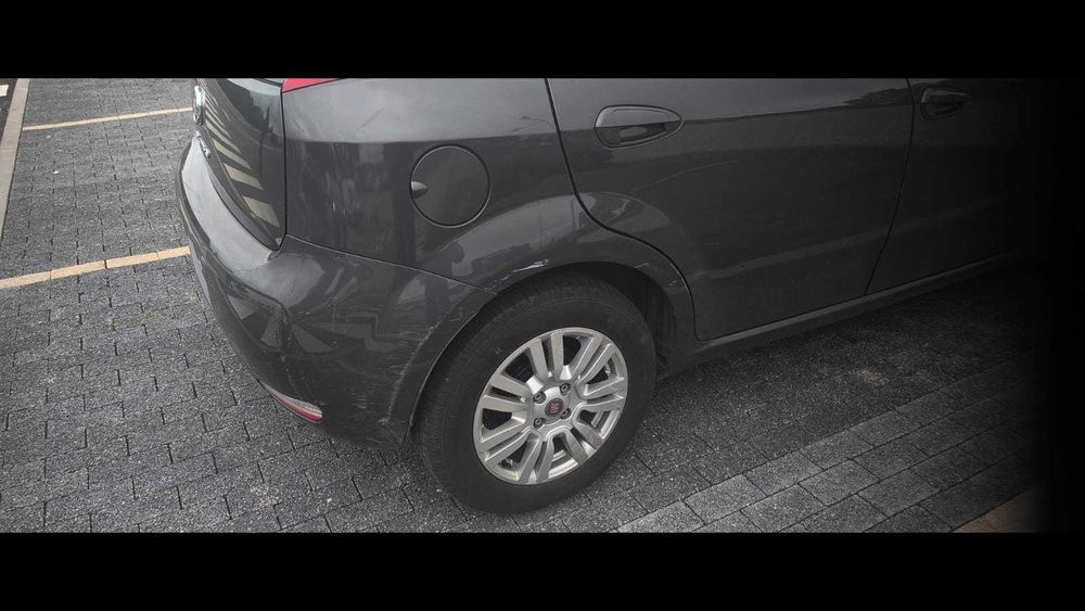Fiat Punto de Janeiro 2017 com apenas 45800Kms