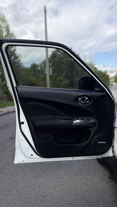 Автомобіль Nissan Juke