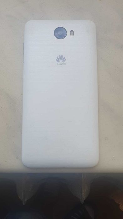 Huawei – uszkodzony, nie włącza się | Na części lub do naprawy