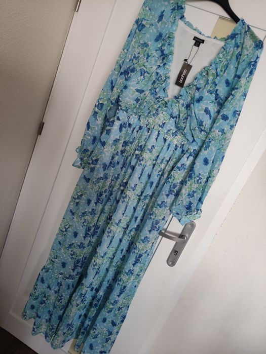 Sukienka Boohoo długa maxi błękitna kwiaty XXL