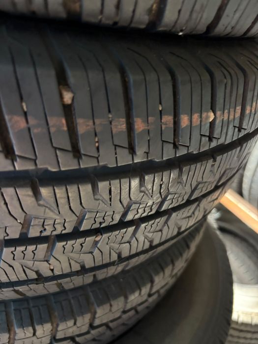 Pneus 225/70/15 semi novos