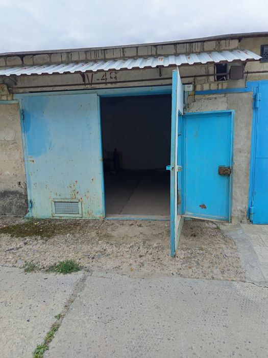 Продам гараж бетон