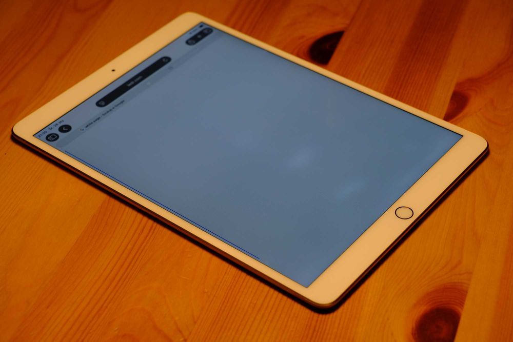 Apple iPad Air WiFi 64GB Gold - 3 generacji A2152