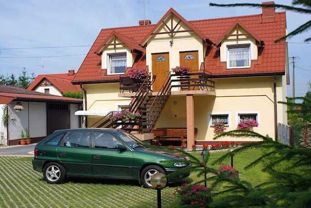 Noclegi w apartamentach/pokojach ,, Pod Łysicą''