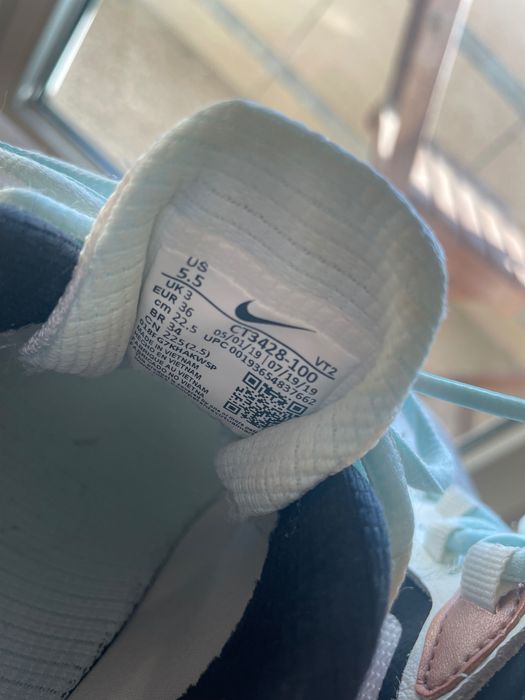 Nike Air Max React 270