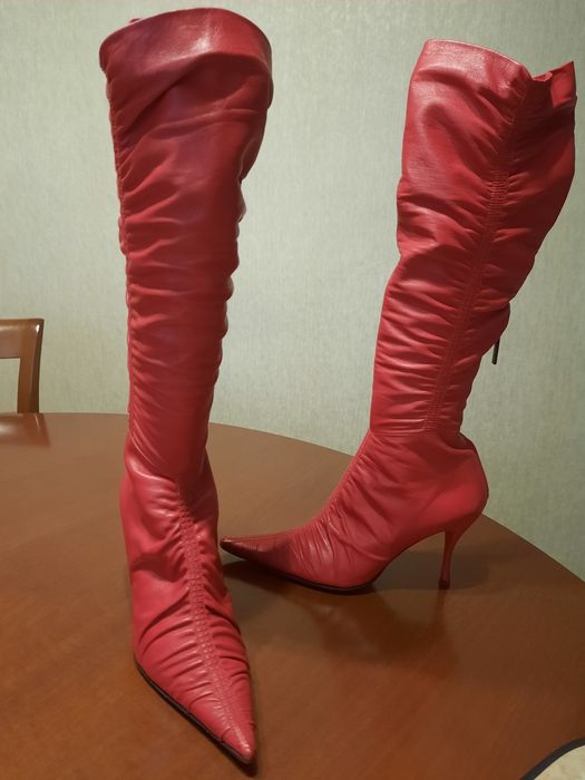 Красные  сапоги чулки