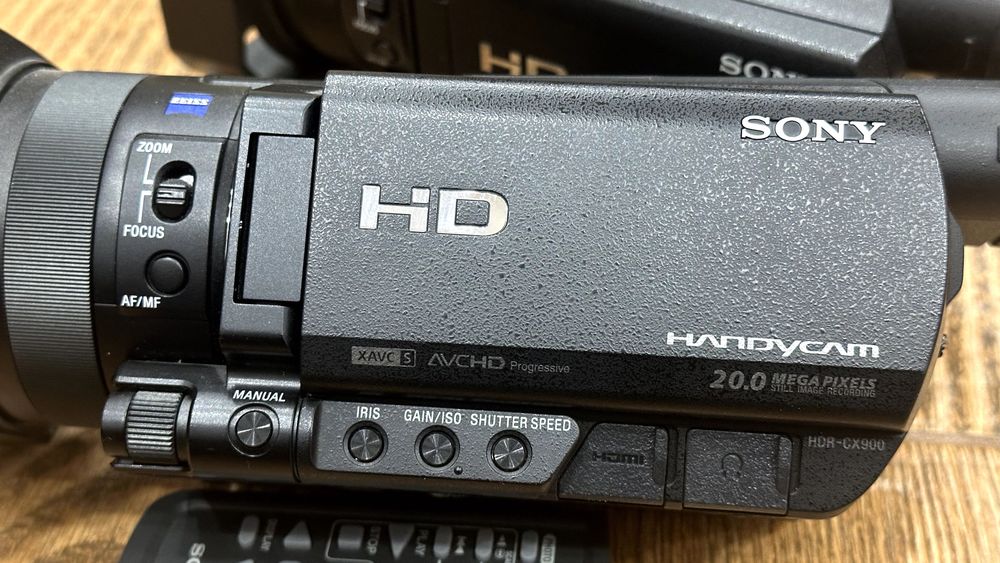 Видеокамера SONY CX-900 Black