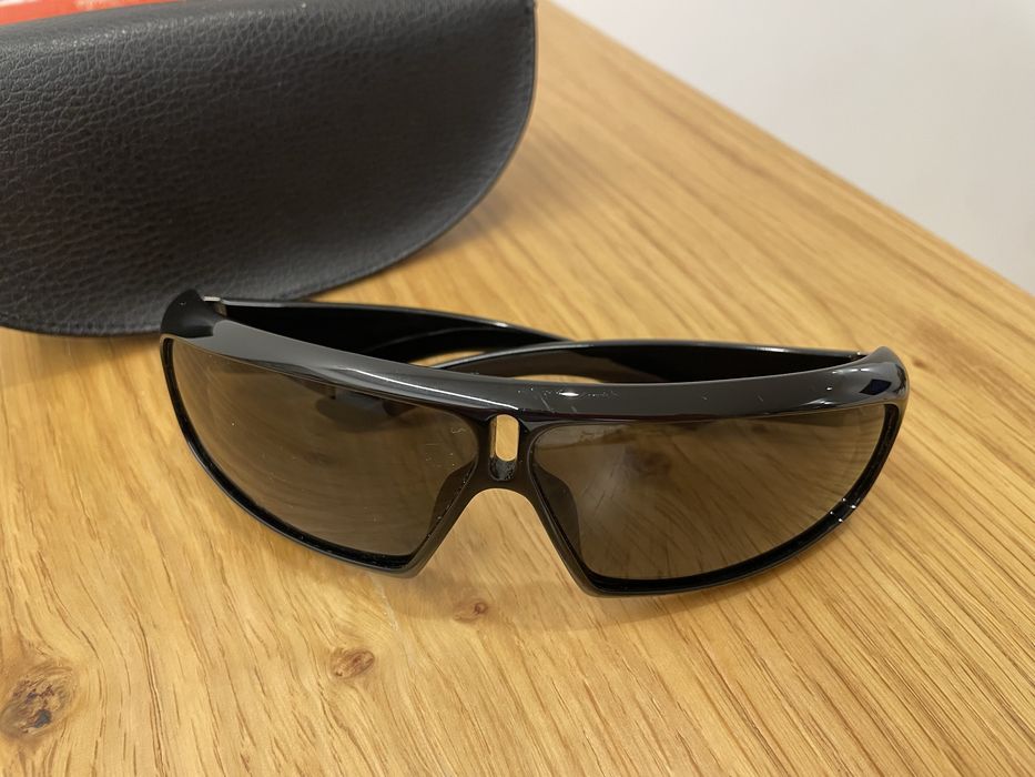 Óculos de sol de homem da Yves Saint Laurent