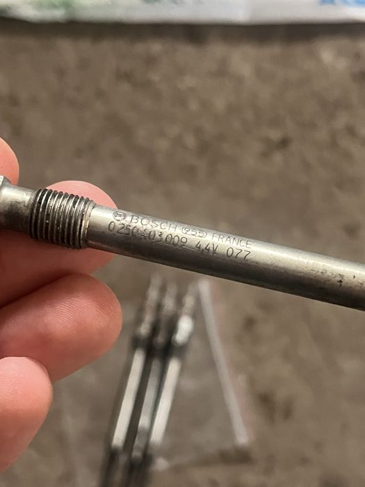 Продам свічі накалу Skoda Octavia 1.6 TDI