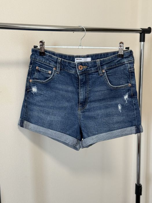 Джинсові шорти BERSHKA