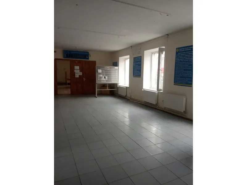 Нежитлова будівля (504,5 кв.м) - м. Тлумач Івано-Франківська обл.