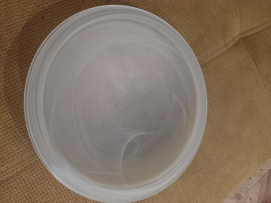 Klosz lampy podsufitowej