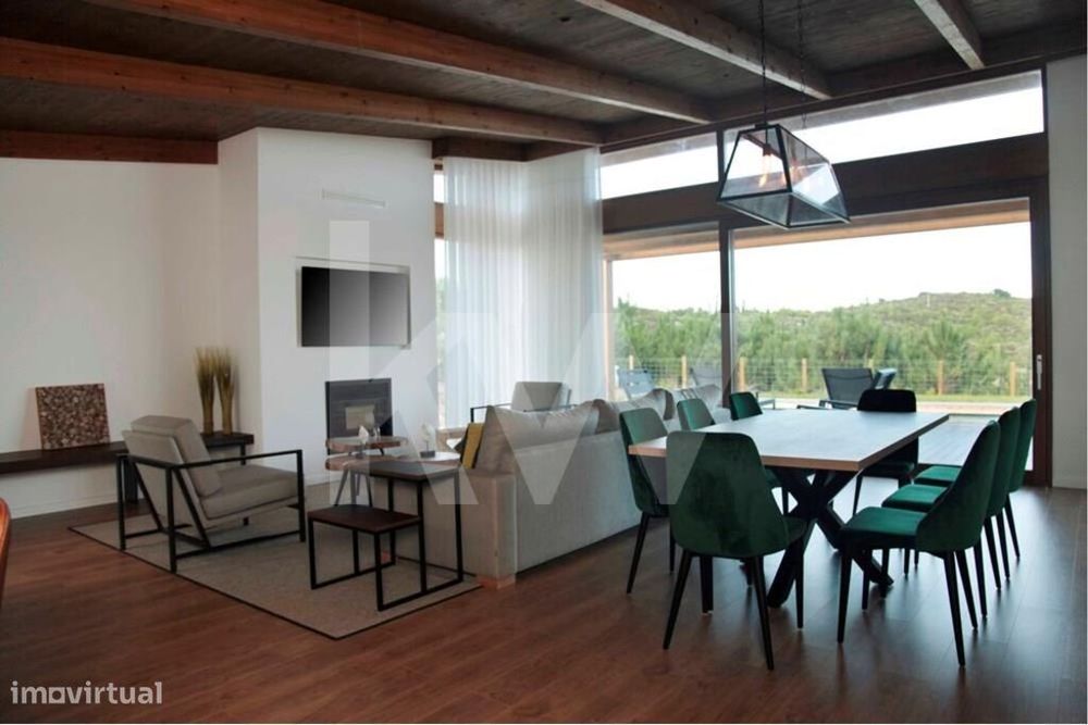 Moradia T3 Geminada, em empreendimento de luxo, na Costa de Prata, Óbi