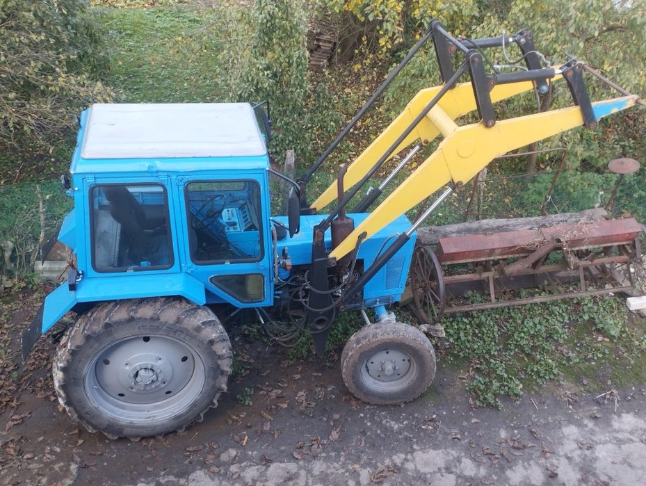 Трактор МТЗ 80 з навантажувачем