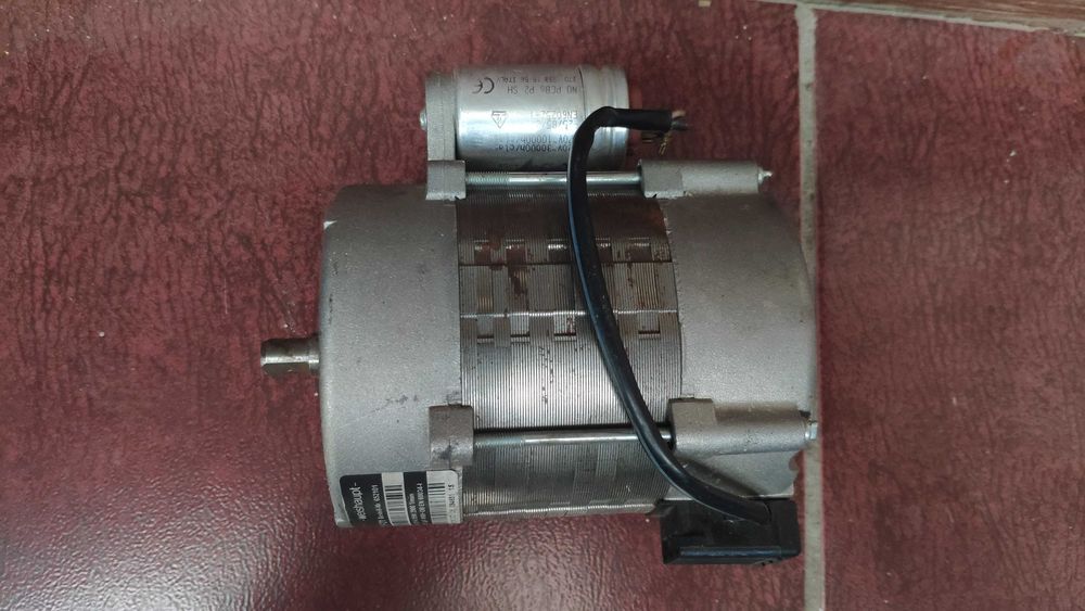 Електро двигатель для горелок eb95c52/2