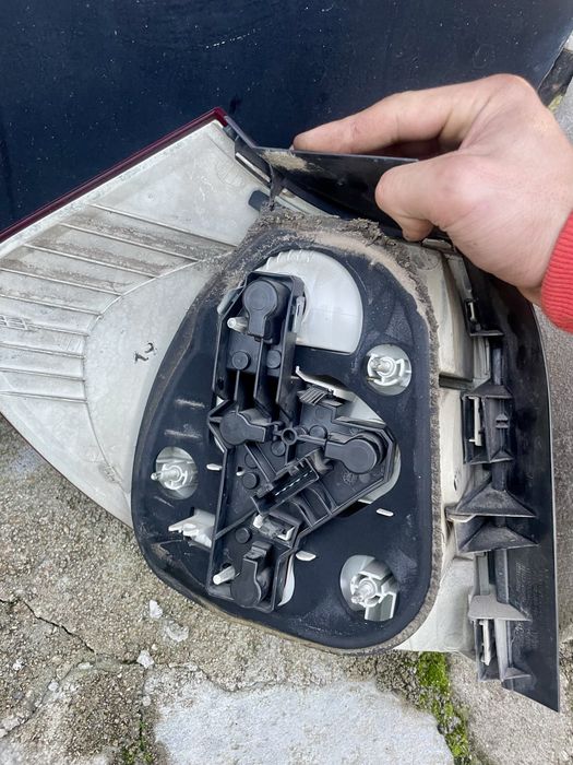 Farol trazeiro bmw e87