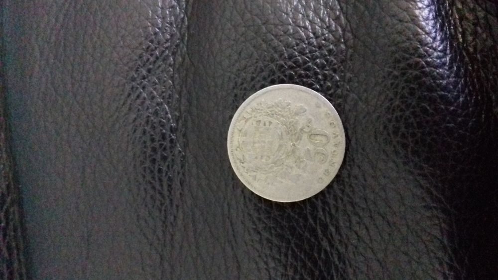 Moeda 50 centavos e 1 Escudo