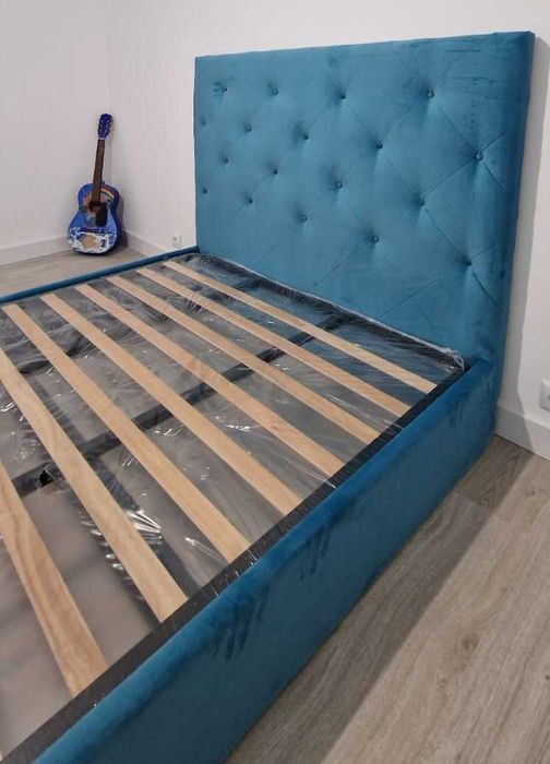 Camas De Casal Estofadas Top de Gama 190x140m Estrado Incluído 199€ !!