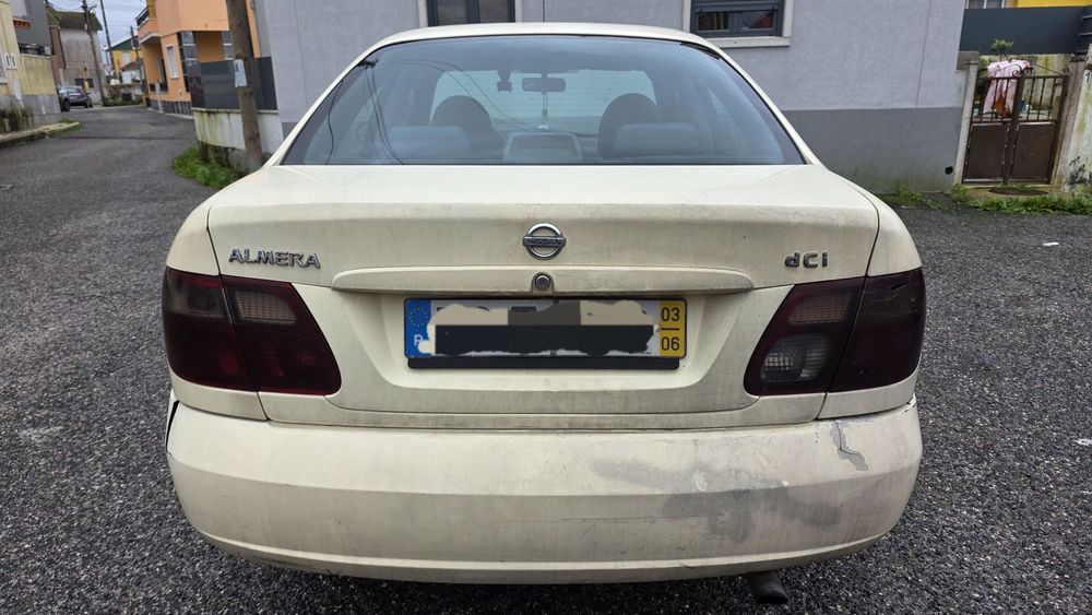 Nissan Almera N16 Sedan
