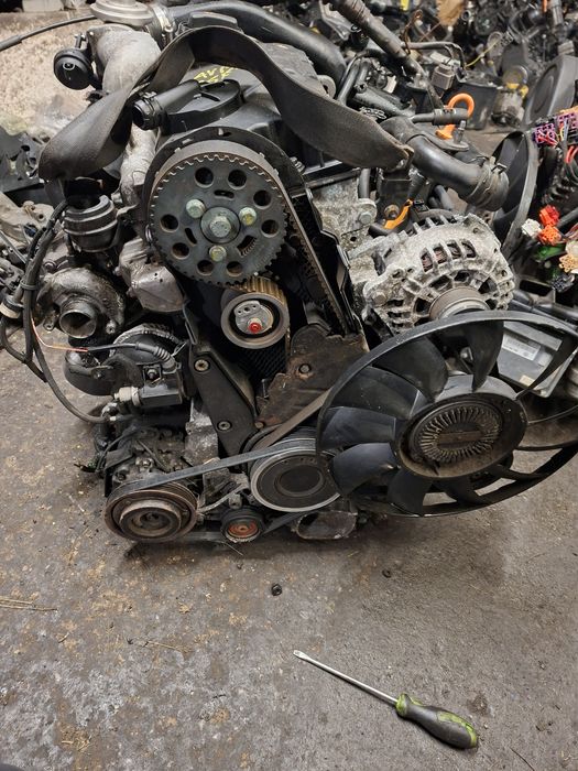 Volkswagen Passat b5 fl audi a4 b6 1.9tdi 101km kompletny silnik  AVB