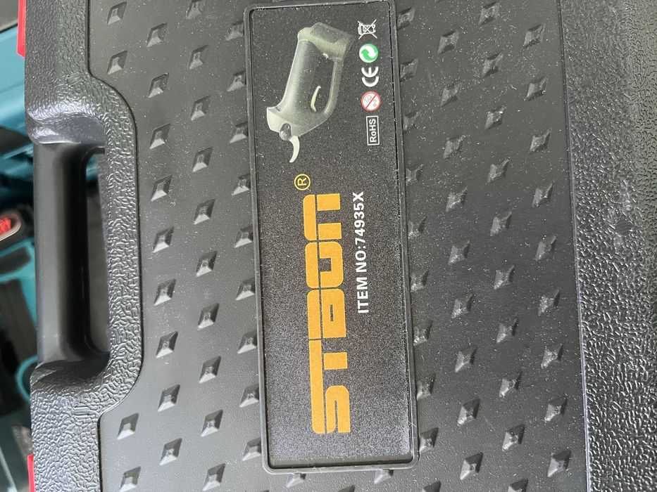 Tedoura podar profissional brushless com baterias iguais a makita