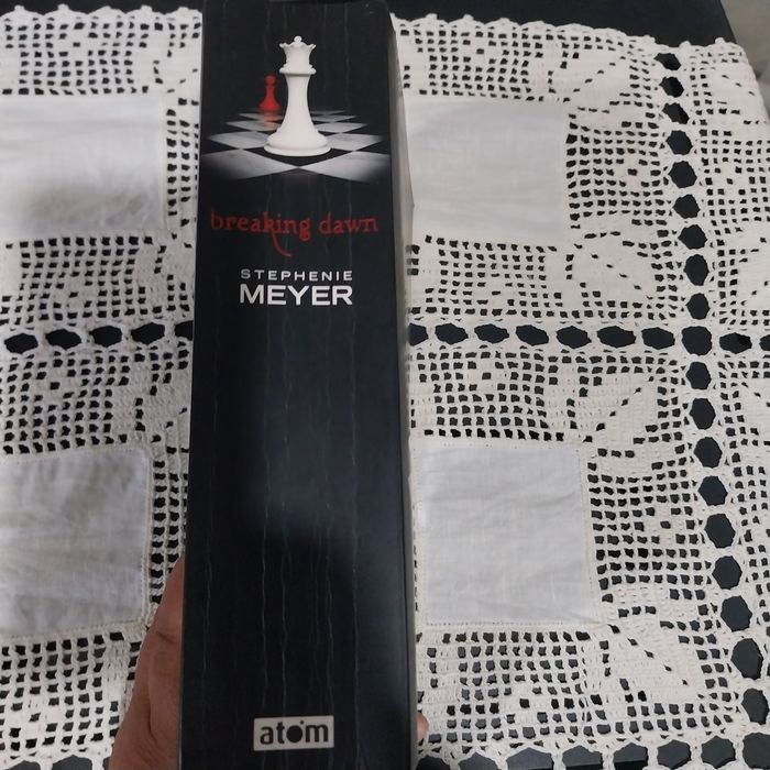 Breaking dawn.  Portes incluídos