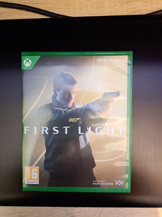 Gra 007 first light