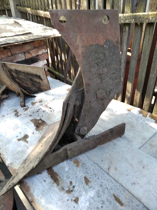 Корпус плуга для виготовлення самого плуга .