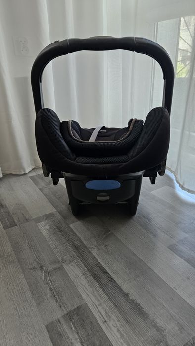 Fotelik samochodowy nosidełko czarny Britax Römer + gratis ciuszki