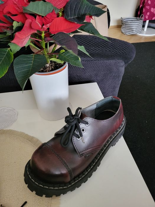 Buty Glany Steel niskie bordowe rozm. 39