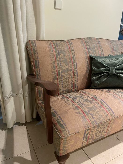 Conjunto de sofá e cadeirões vintage