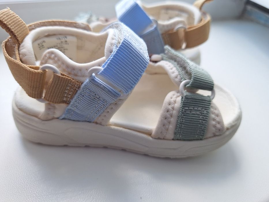Сандалі дитячі H&M 18/19 розмір